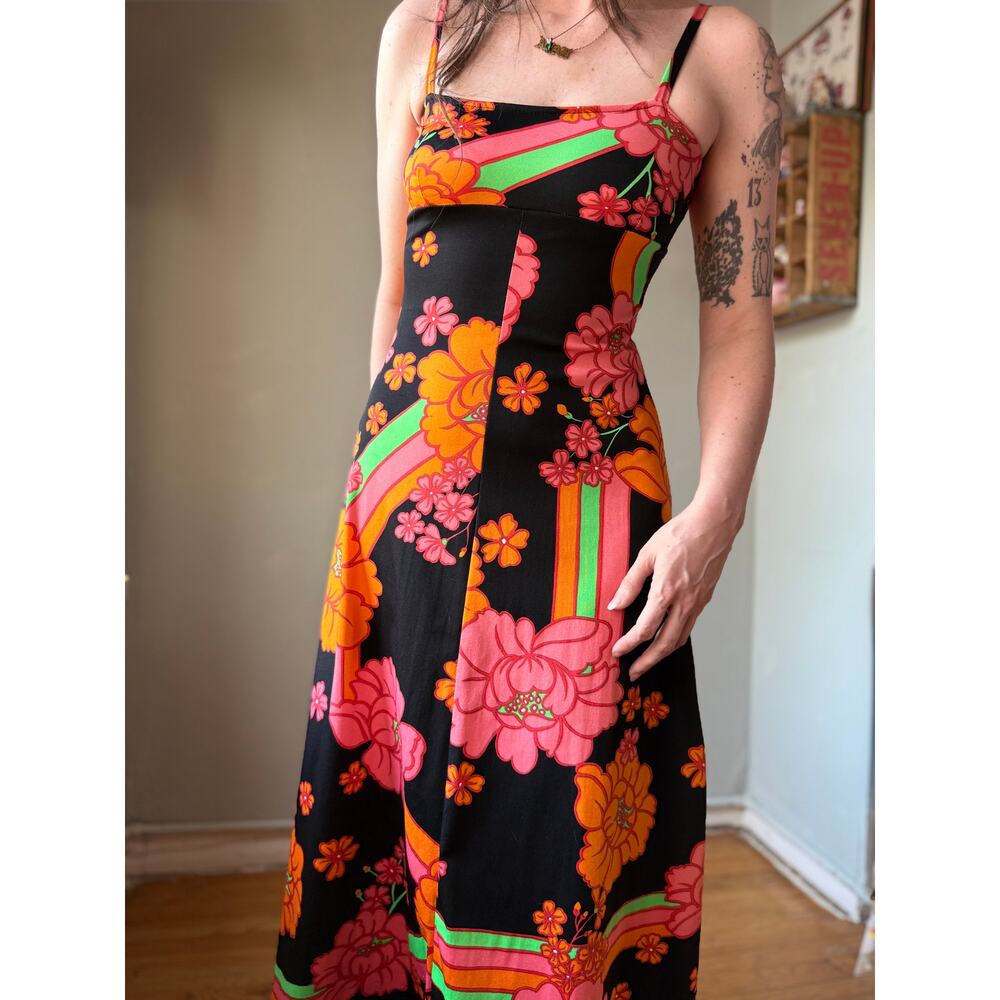 Vintage 60s Floral Maxi Dress | Mod Psychedelic Black Pink Orange Sundress | S - Picture 3 of 10